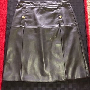 Liz Claiborne SZ 14 faux leather skirt